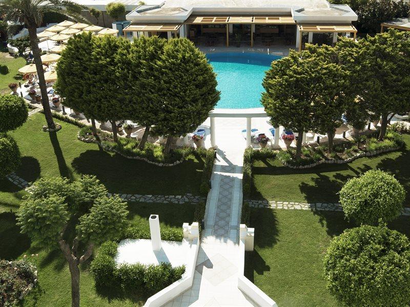 Mitsis Grand Hotel Rhodes City Екстер'єр фото The pool at the hotel