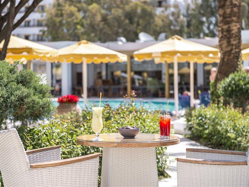 Mitsis Grand Hotel Rhodes City Екстер'єр фото The Pool Bar