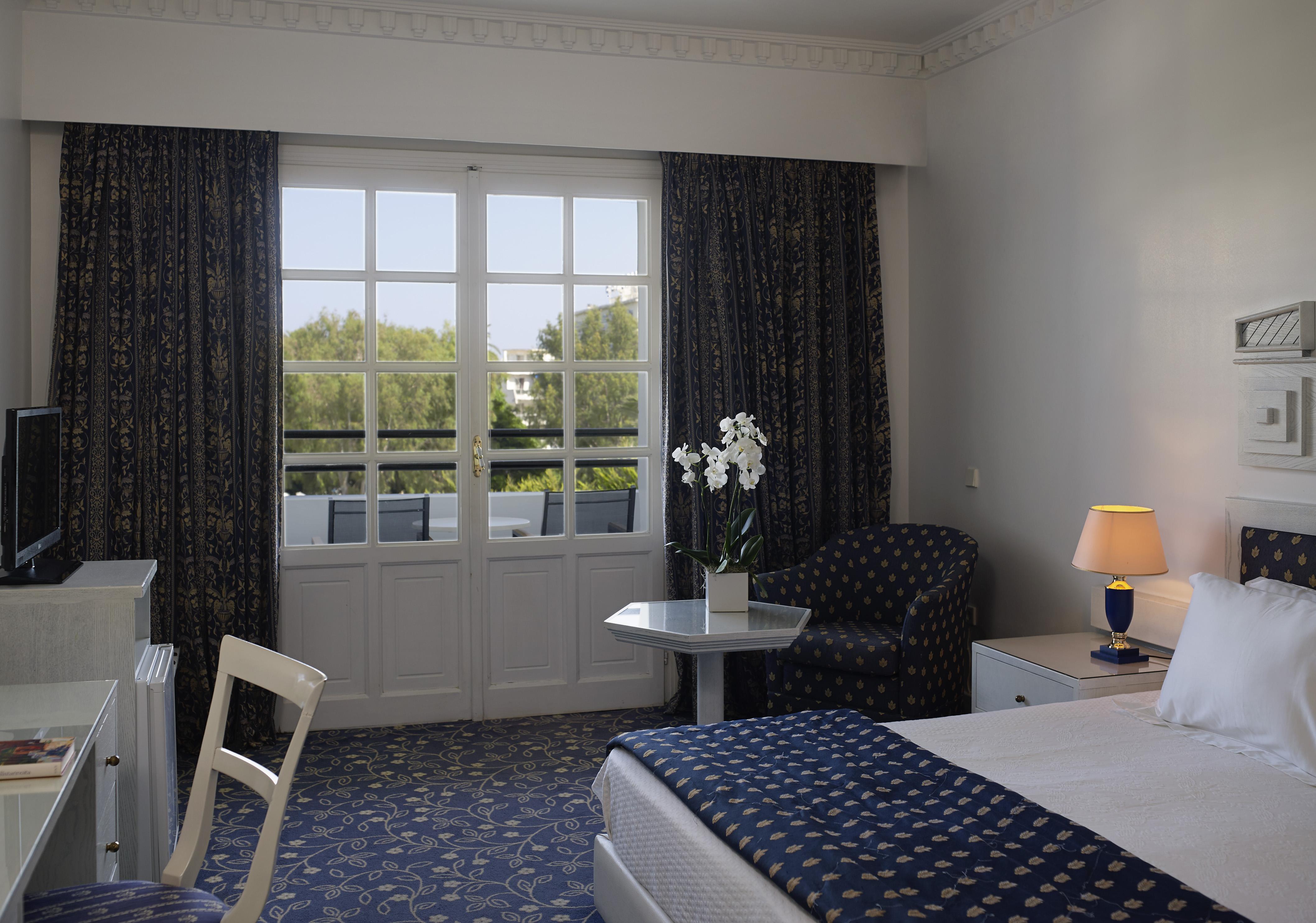 Mitsis Grand Hotel Rhodes City Екстер'єр фото A room at the hotel