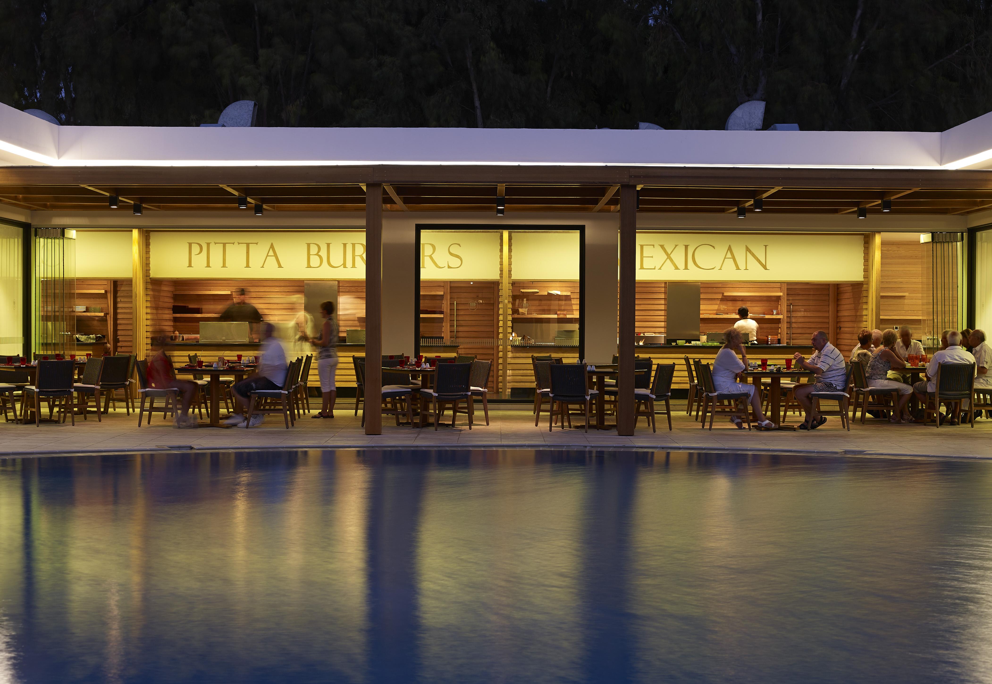 Mitsis Grand Hotel Rhodes City Екстер'єр фото The restaurants at the pool