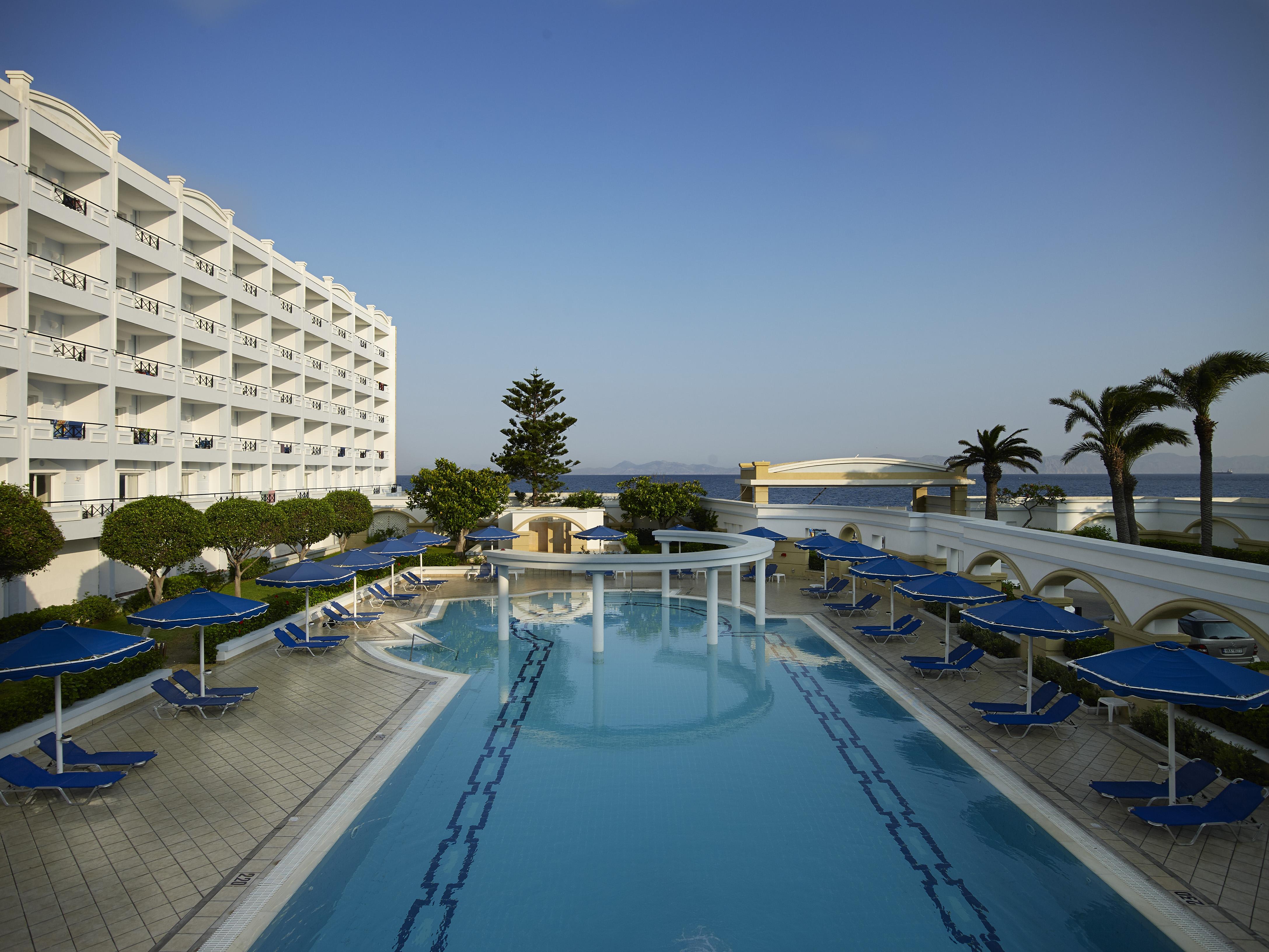 Mitsis Grand Hotel Rhodes City Екстер'єр фото The hotel's swimming pool
