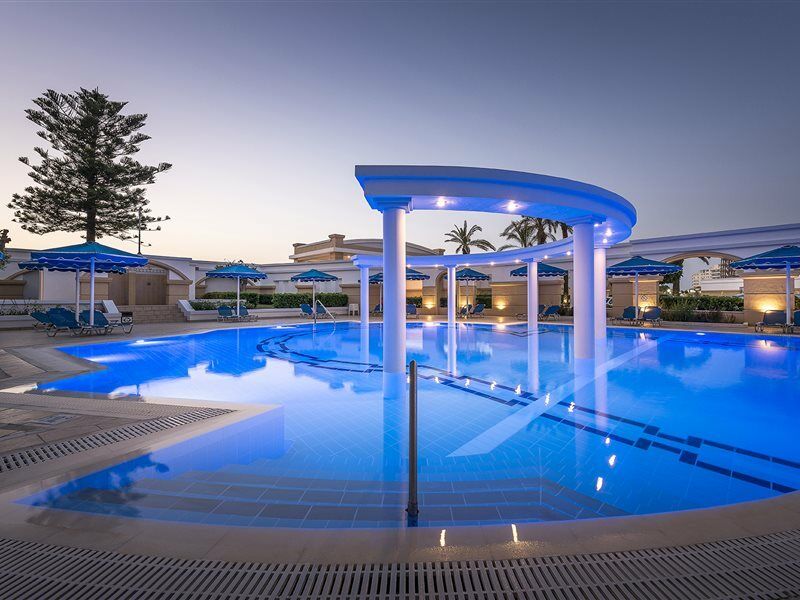 Mitsis Grand Hotel Rhodes City Екстер'єр фото The swimming pool at the hotel