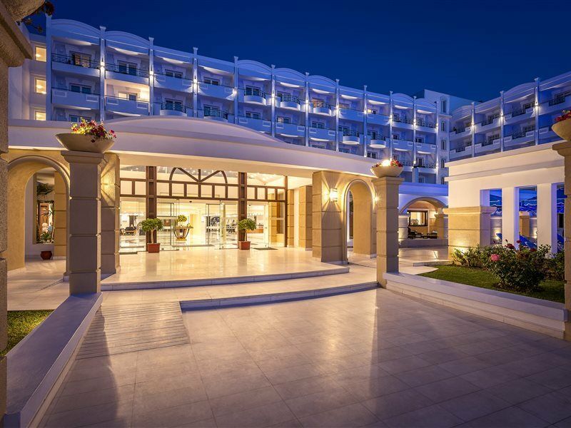 Mitsis Grand Hotel Rhodes City Екстер'єр фото The hotel's entrance